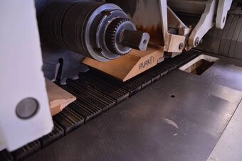 6290 – VÍCELISTÁ PILA SCM M3 - 10