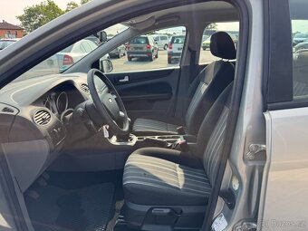 Ford Focus 1.6i 74kW - 10