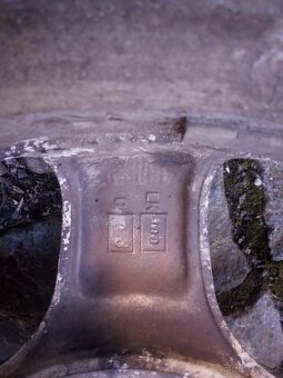 pneu zimní 175/65 r14 včetně disků - 10