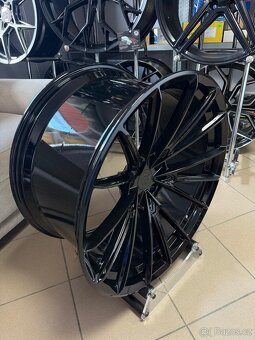 Alu kola Forged 23” vhodné na Lamborghini Urus KONKAVNÍ - 10