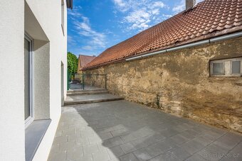 Stylový ateliér 1+kk se soukromou terasou - 10