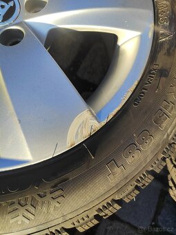 Prodám orig alu 15 škoda Fabia Rapid 5x100 ET 38 zimní pneu - 10