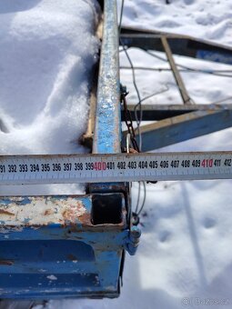 Přívěsný vozík brzděný - 10