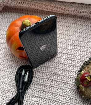 HLEDÁŠ IPHONE? Prodám Apple SE 2020 - 64GB - BLACK - TOP - 10