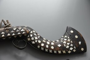 KŘESADLOVÁ PISTOLE-PUŠKA S NÁDOBOU NA PRACH - 10