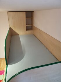 Nábytek do dětského pokoje - set skříně a palanda - 10