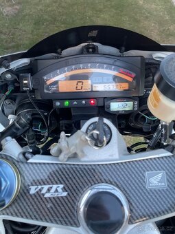 Honda Vtr 1000 sp2 - 10
