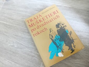 Starší knihy různých žánrů v dobrém stavu - 10