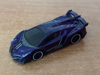 Hot Wheels - 12 autíček dle foto - 10