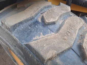 TRAKTORBAGR NO NAME -4x4 NOVÝ VELIKOSTI JCB 3CX - 10