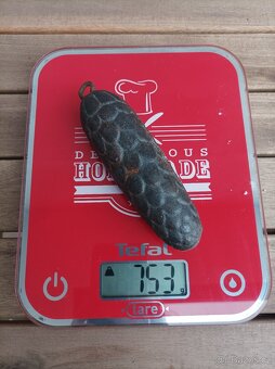 Litinová šiška - závaží k hodinám I. - 10