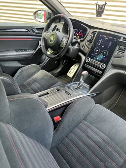 Renault Megane IV rs Trophy 300 - 10