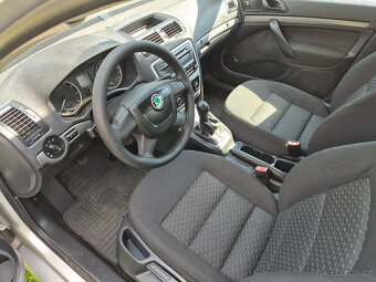 Škoda Octavia II,1,6 MPi, 07/2011,původ ČR,126.300km - 10