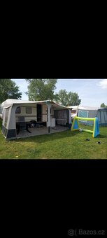 Karavan s předstanem - 10