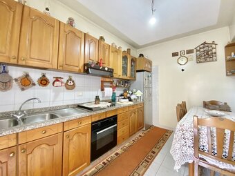 Sicílie, byt 3+1, 136 m2, dva balkóny, Roccalumera - 10