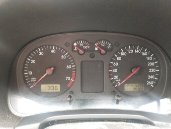 GOLF 4 1.8 Benzín - 10