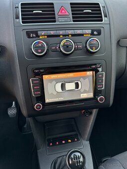 VW Touran 2013 2.0TDi 103kW LIFE 1.Majitel Tažné 2xkola - 10