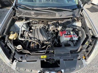 Nissan Qashqai 1.6i 84 KW - 10