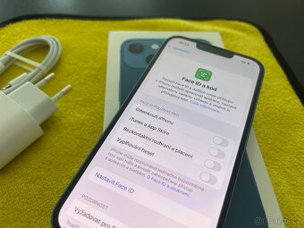 iPhone 13, 128 GB, modrá barva — ve skvělém stavu - 10
