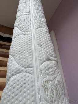 Čalouněná postel 90/200 - 10