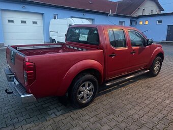 Nissan Navara Double-Cab 2.5DCi 126kw 2009 slušný stav - 10