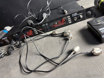 LD Systems WS1G8  Wireless Mic System 2xHandheld Microphones - 10