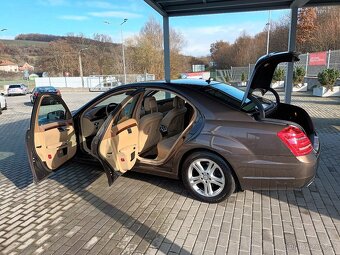 Mercedes-Benz Třídy S 3,0 350CDI,4MAT,ČR,1MAJ,KOLA - 10