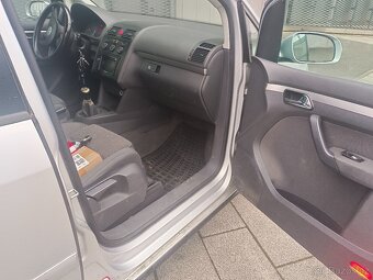 VW Touran 2.0 TDI 100 kW - 10