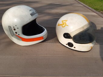 Retro helmy - 10