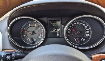 JEEP GRAND CHEROKEE 3.0CRD 177KW 1 MAJITEL FULL VÝBAVA - 10