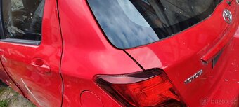 Yaris 1.0 na opravu,dily - 10
