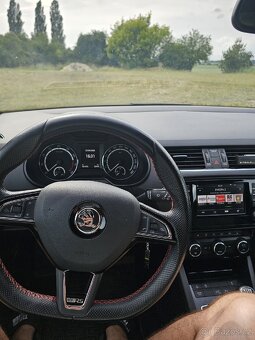 Škoda Octavia RS 2.0TSI - 10