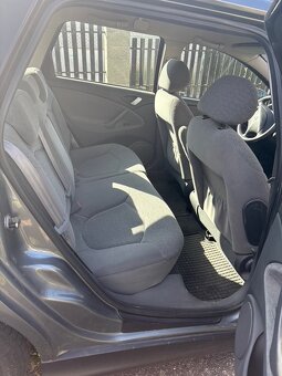 Citroën C5 2.0 HDI Break 121 332 km– Nová STK - 10