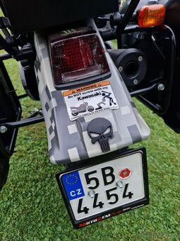Kawasaki KLR 600 - 10