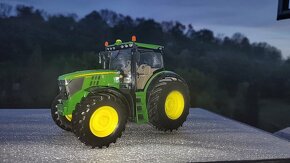 John Deere 6210R , Ertl , 1/32 - 10