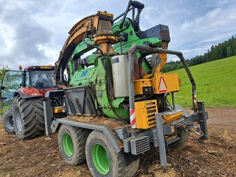 Traktor Case a štěpkovač - 10