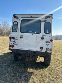 Land Rover Defender 110 Puma 2.4TDCi - 10
