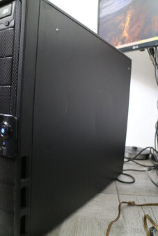 Počítač i na hry i7 16Gb GTX-1070 8Gb 256Gb SSD - 10