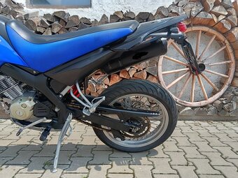 YAMAHA XT 125 X - 10