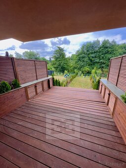 Pronájem bytu 1+kk, 35 m2, terasa 10 m2, zahrada 130 m2, GS - 10