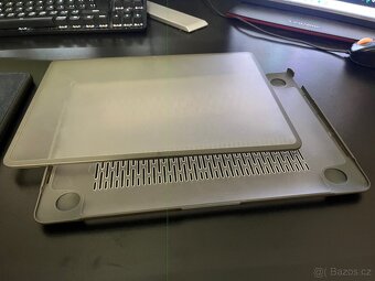 Apple MacBook Air M1 256GB, 8GB RAM, 13" 2020 - 10