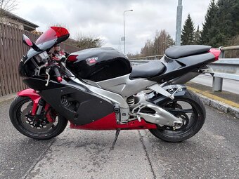 Aprilia Rsv 1000 - 10