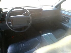 Mercury Cougar XR7 a Lincoln Continental - 10