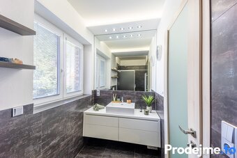 Prodej rodinného domu 4+kk, 179 m2- Mašovice, ev.č. 100060 - 10