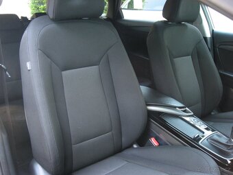 Hyundai i40 Wagon 1.7CRDI 141PS Experience A/T - 10