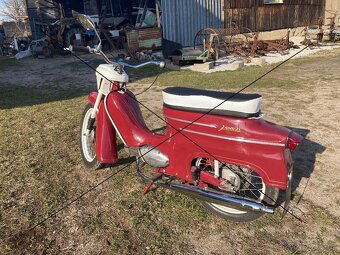 jawa 21 - 10
