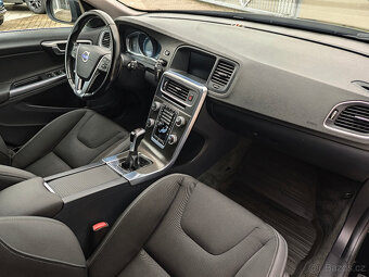 Volvo V60 2.0 D4 Momentum Xenon Webasto - 10