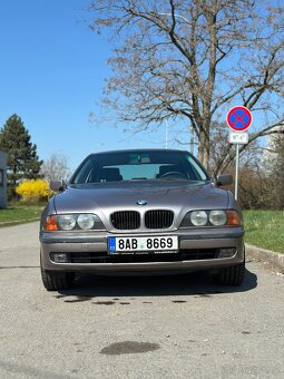BMW e39 528i 142 kw Automat - 10