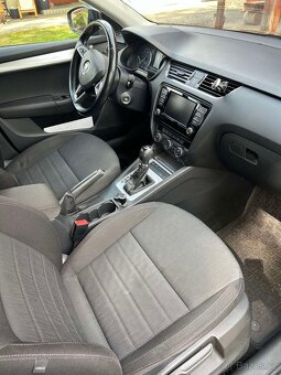 ŠKODA Octavia Combi 2.0 TDI 110kW Style plus 2017 - 10