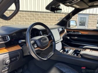 2022 Jeep Grand Wagoneer Series III 4WD 6.4 - 10